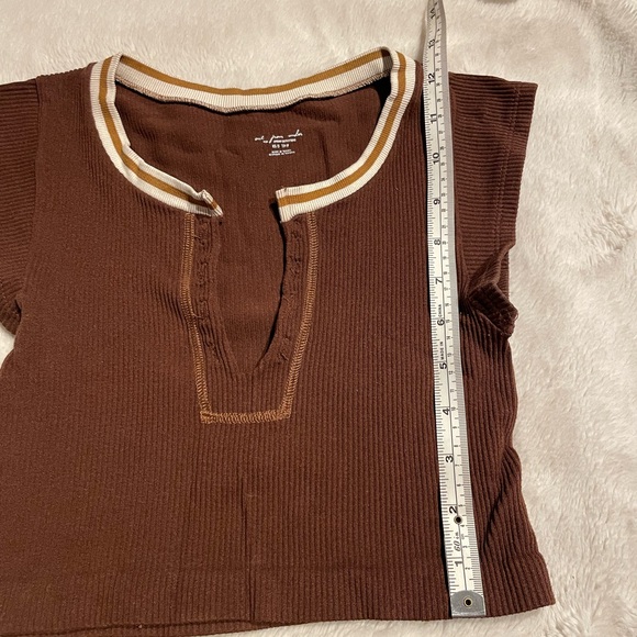 Brown Ribbed Crop Top - Picture 7 of 7